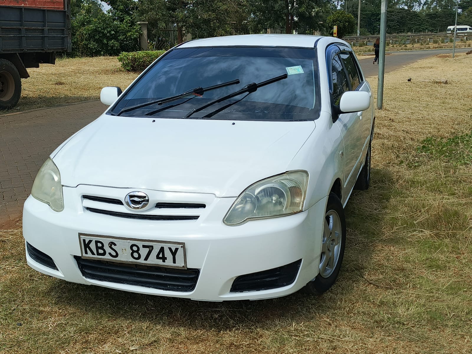 TOYOTA RUNX 