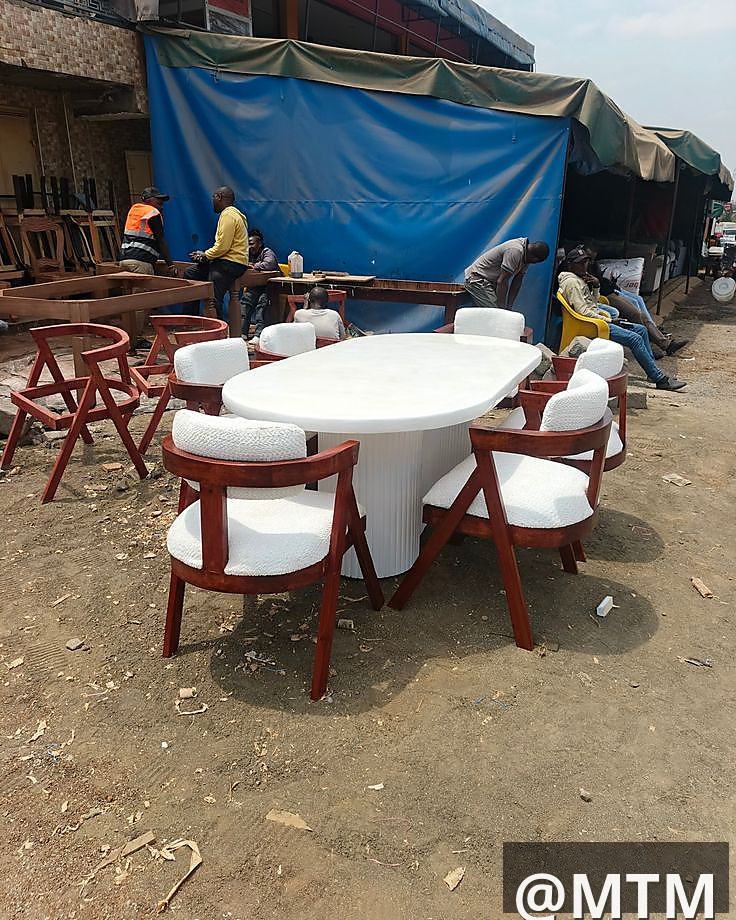 6seater dinning table 