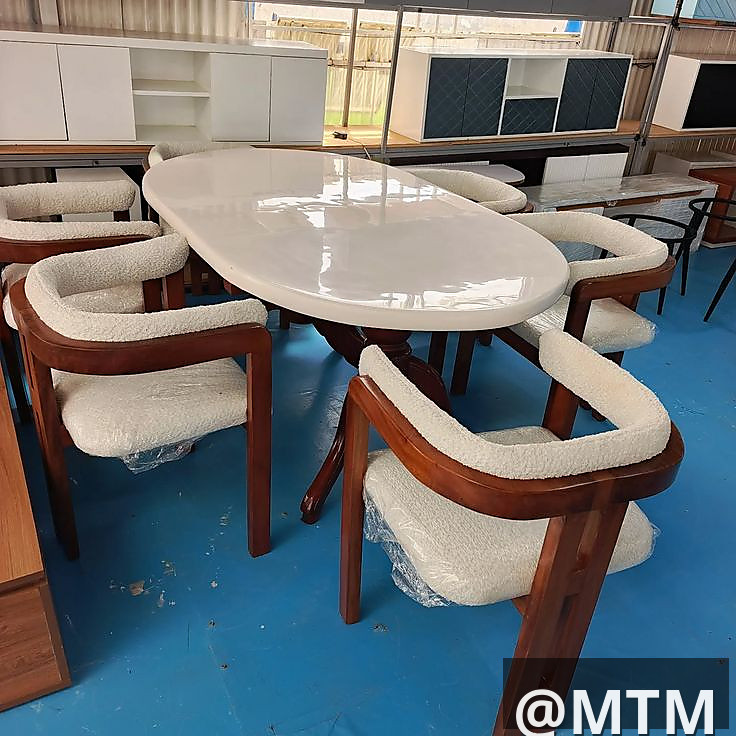 6seater dinning table 