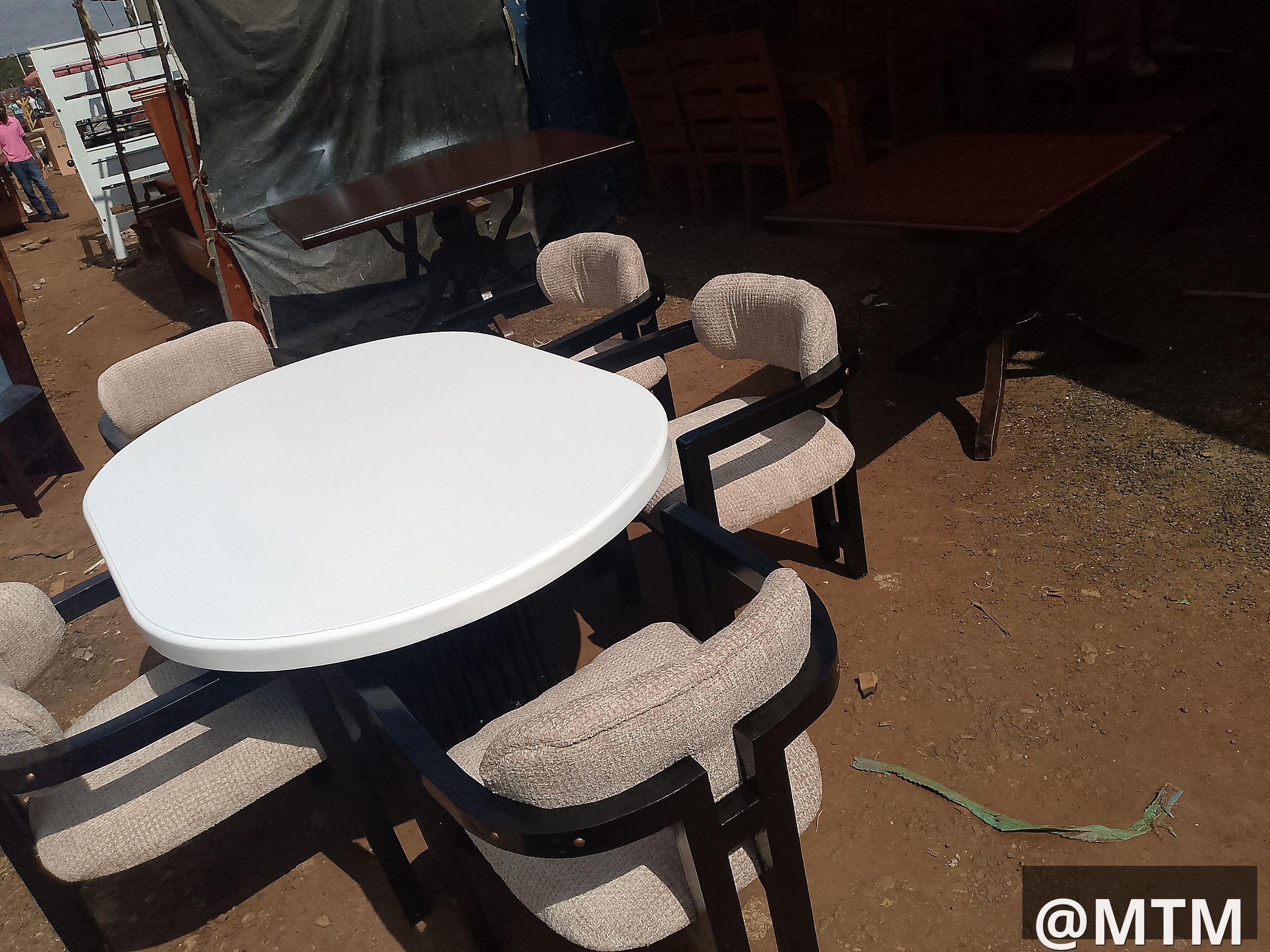 6seater dinning table 