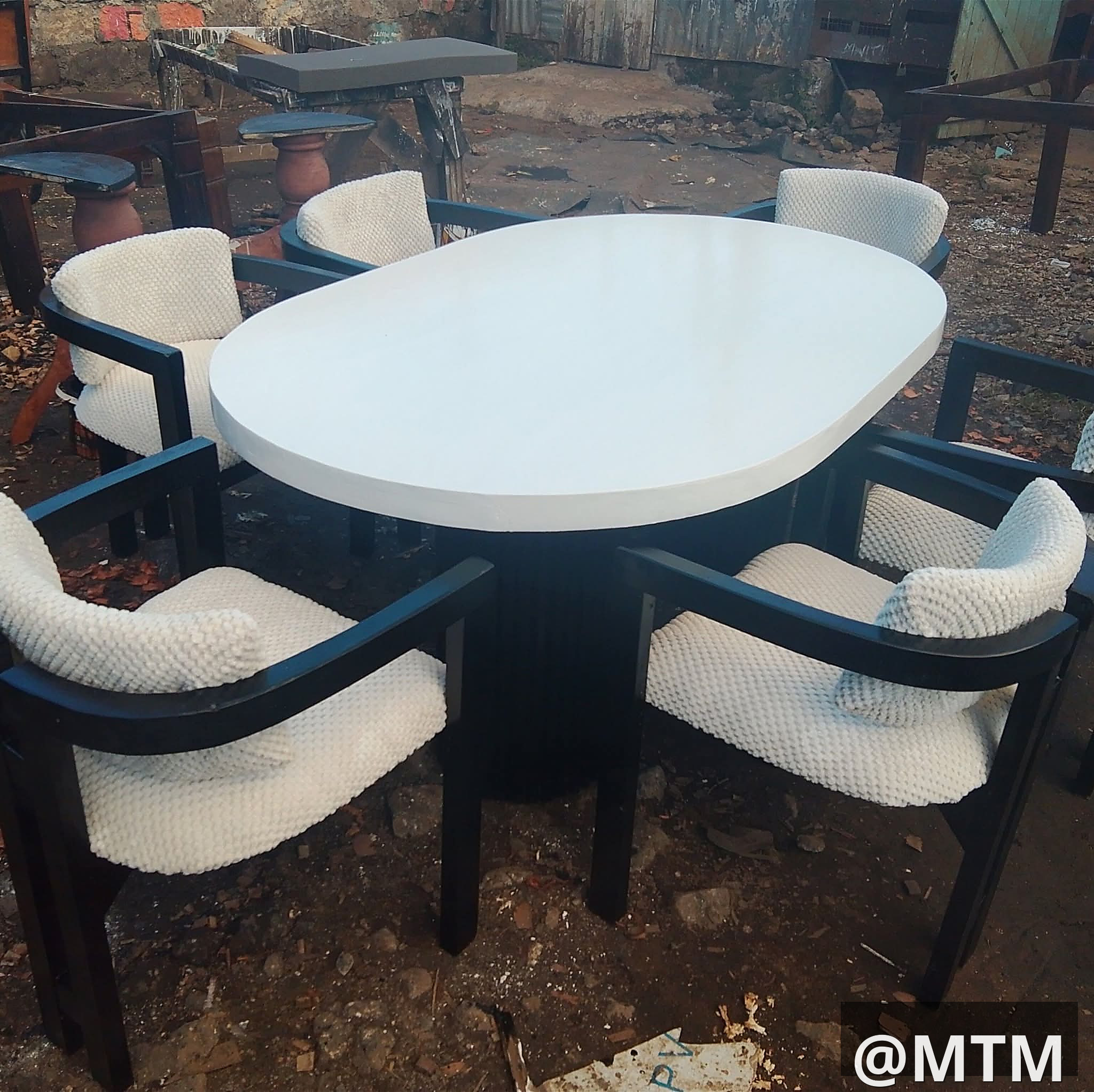 6seater dinning table 