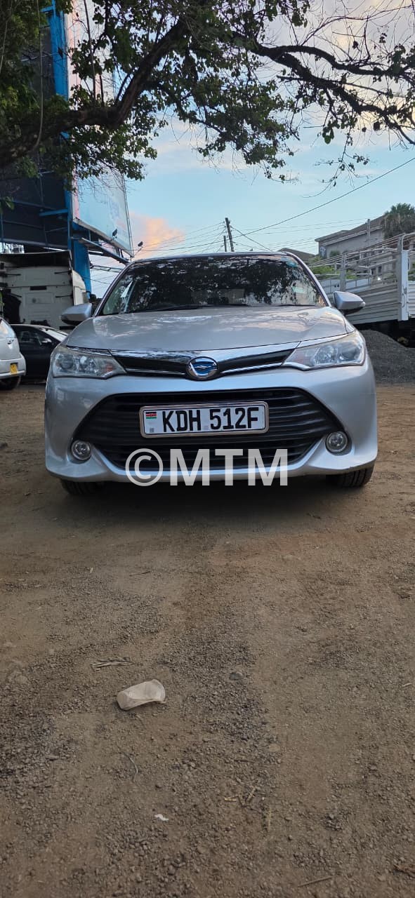 toyota fielder hybrid 