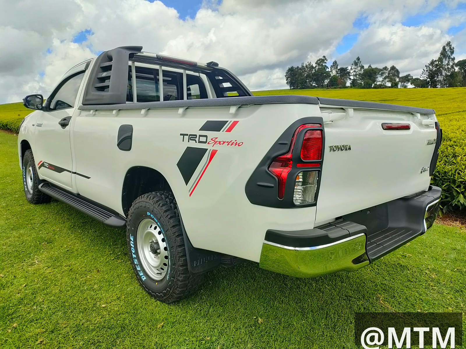 toyota hilux revo