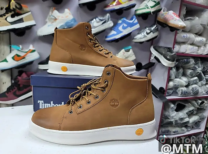 UNISEX SNEAKERS 