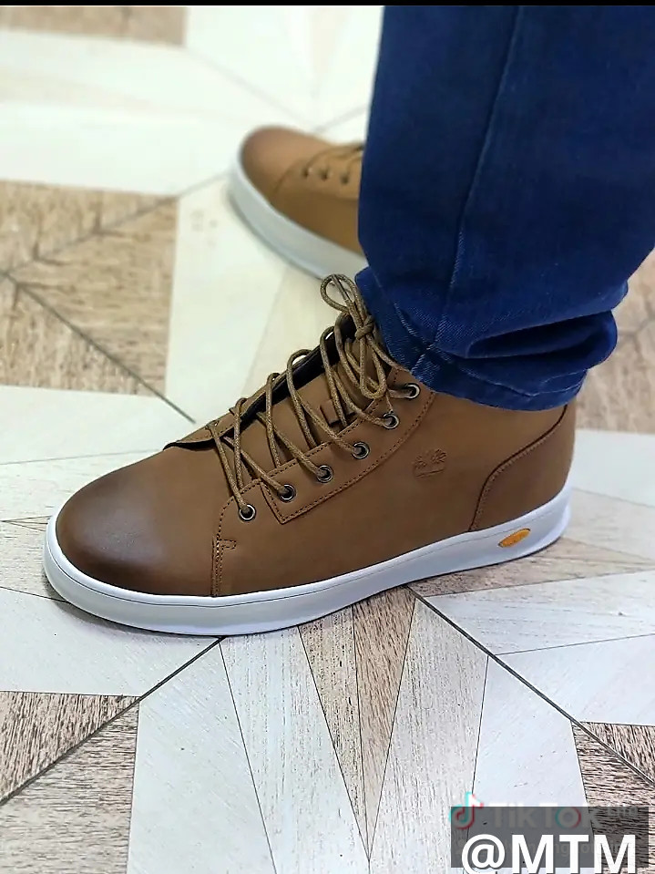 UNISEX SNEAKERS 