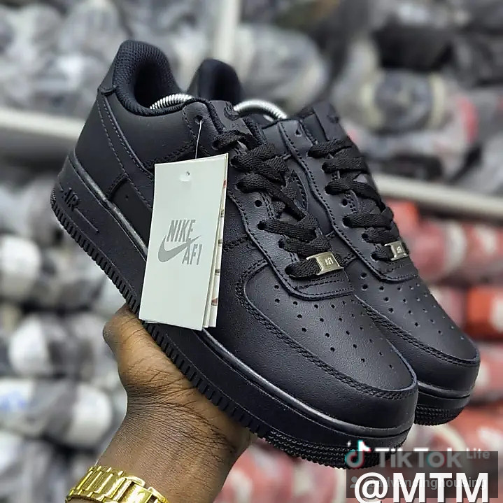 UNISEX SNEAKERS 