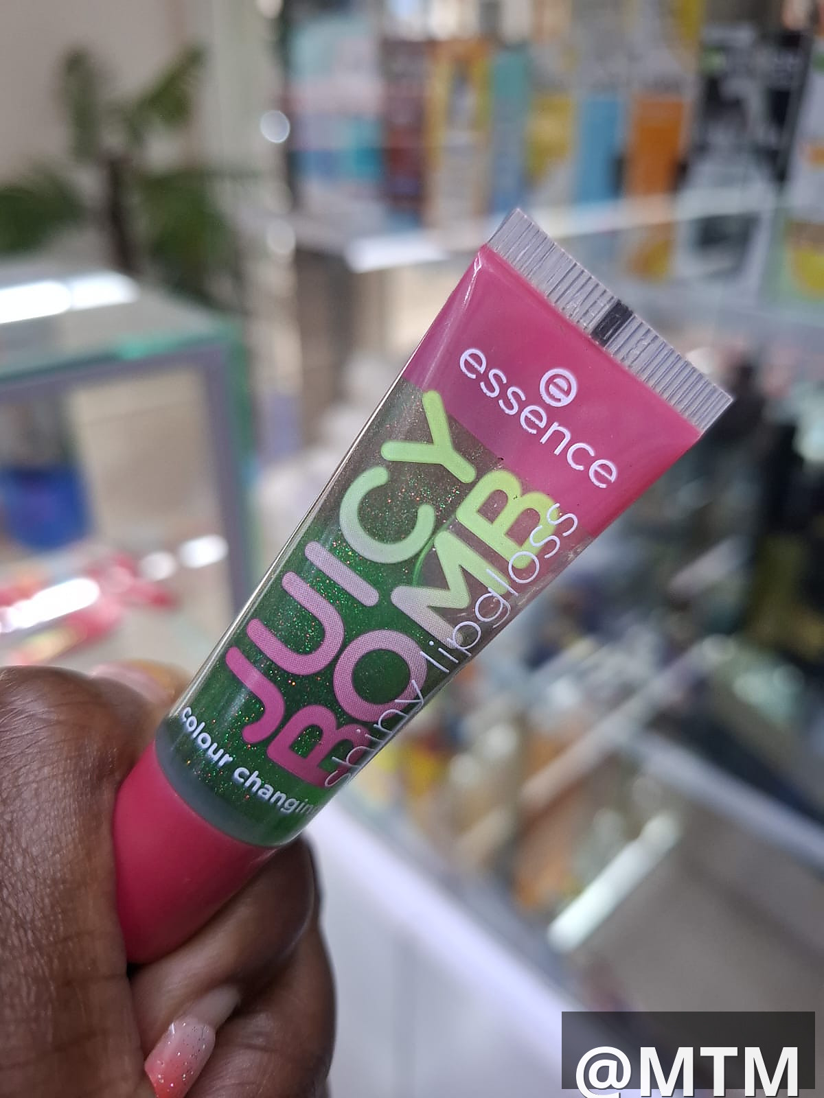 Essence Juicy Bomb lipgloss 