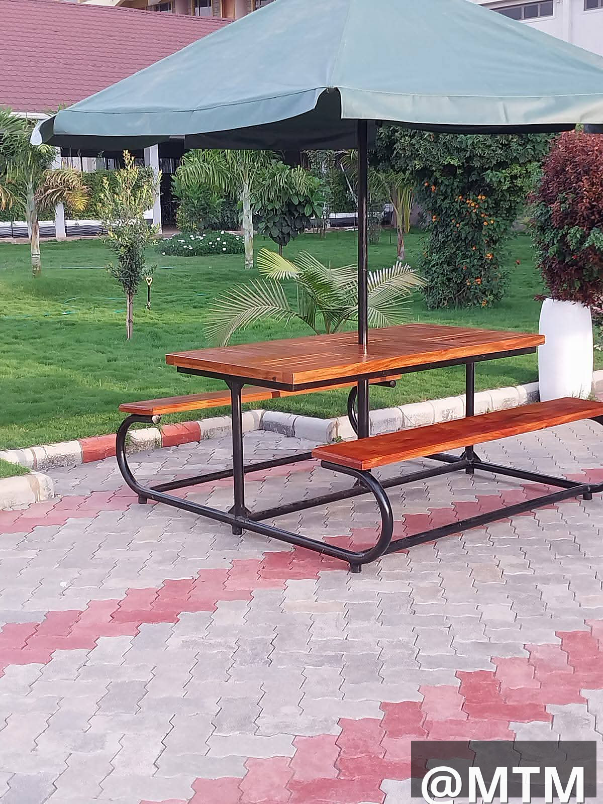 8 seater Garden bench for sale