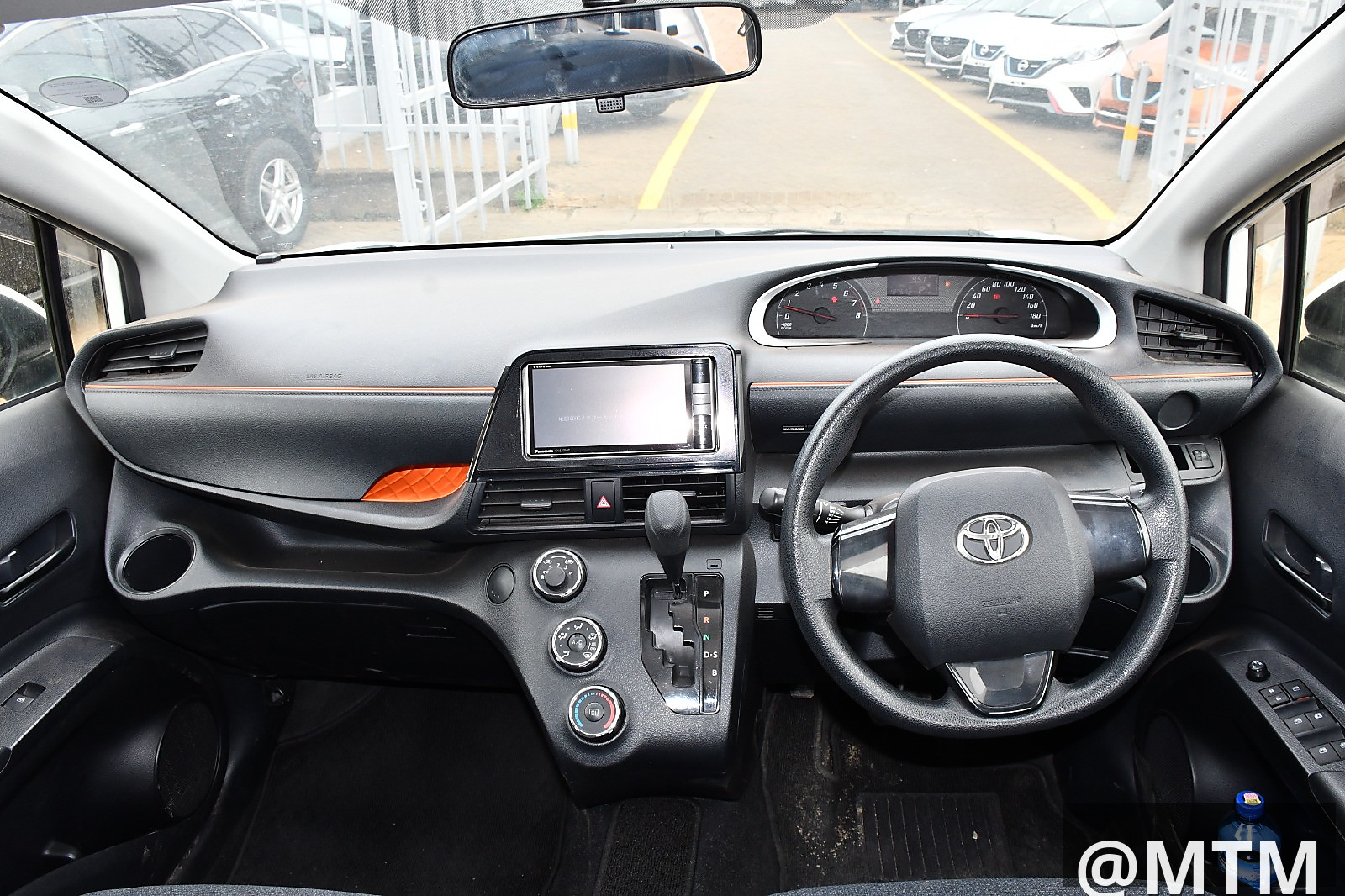 Toyota Sienta 