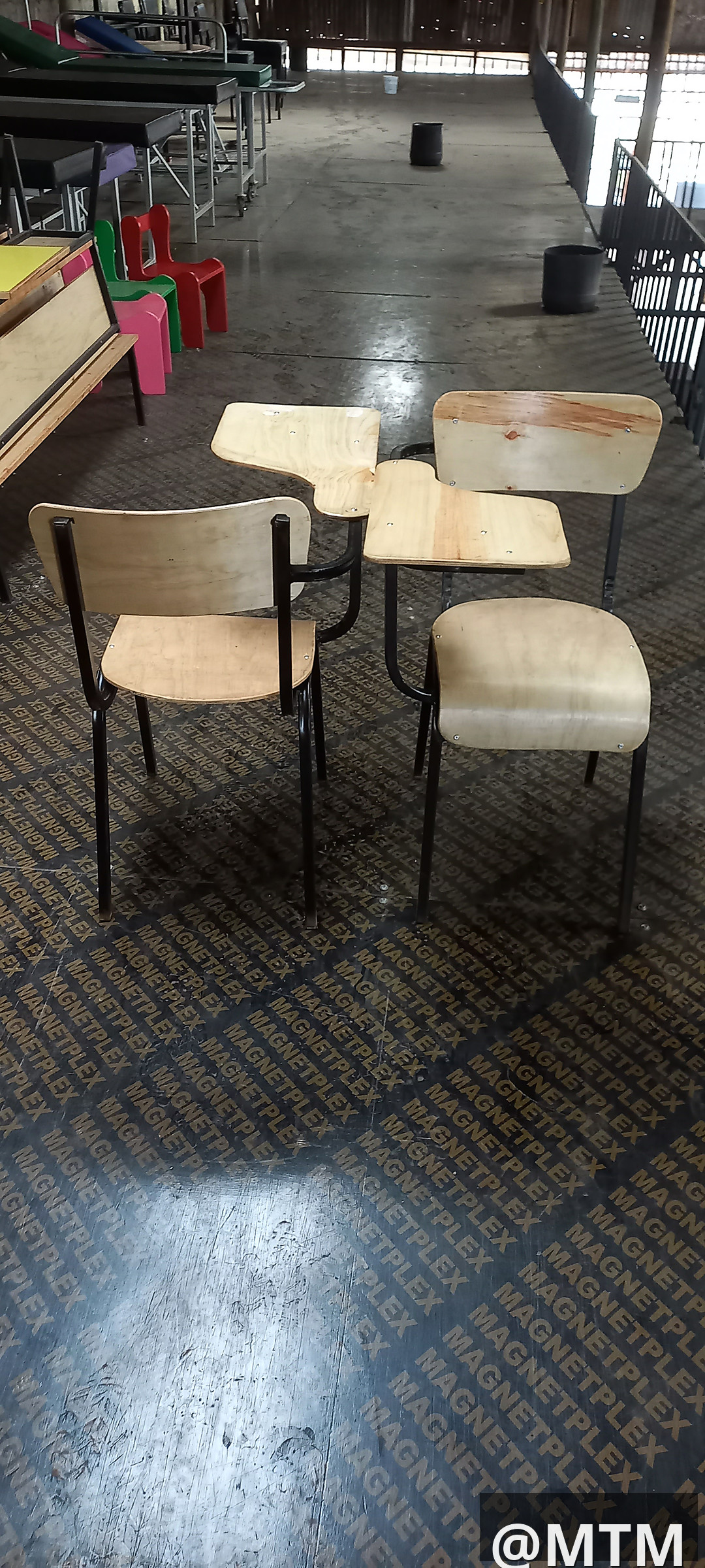 Lecture chairs 