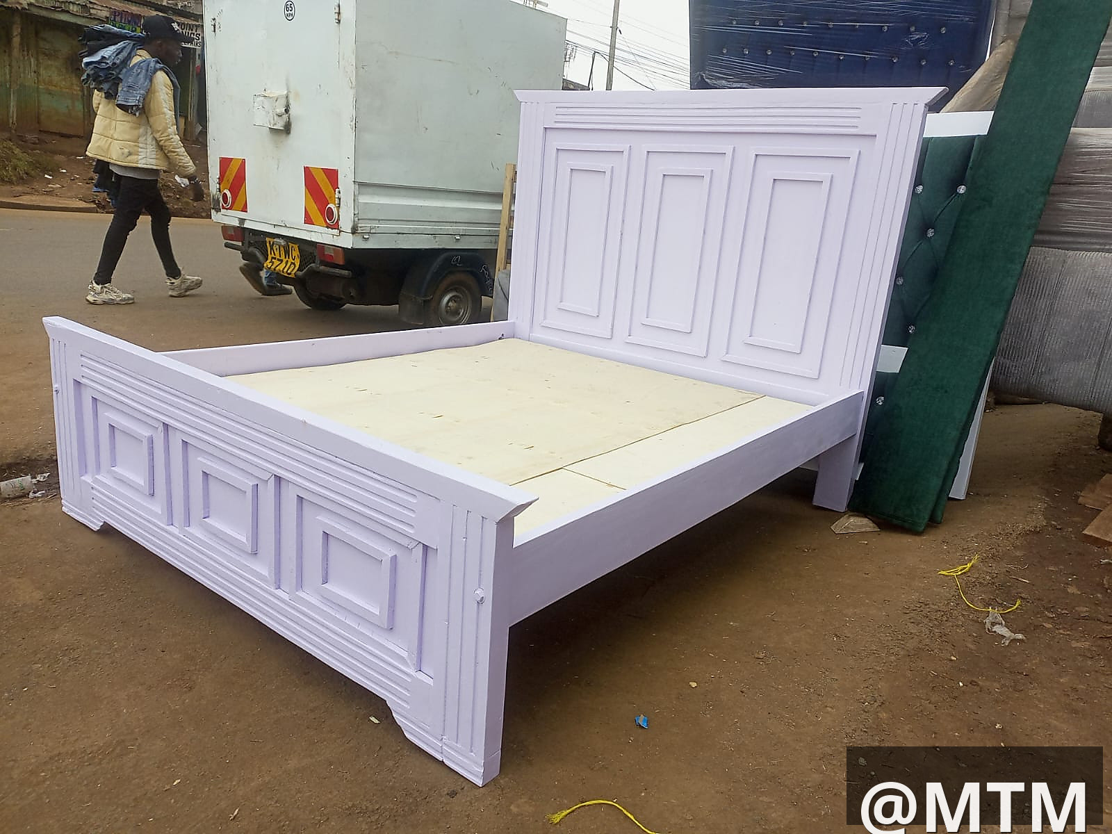 5*6 wooden bed