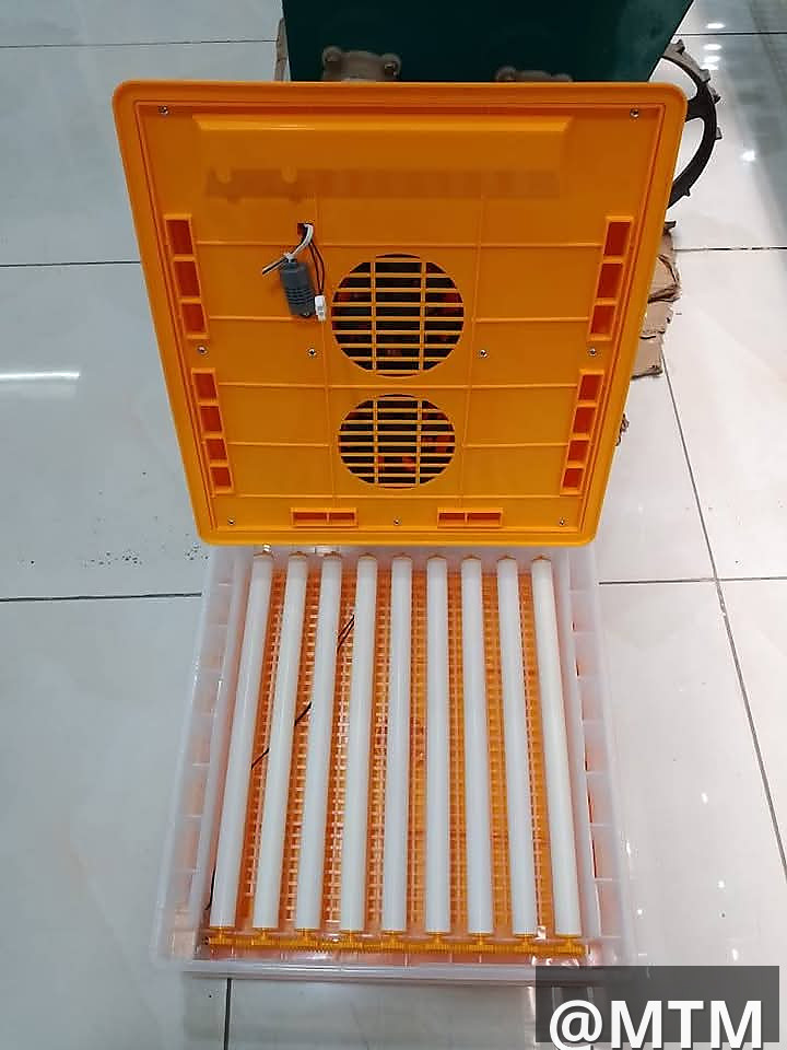 Mini incubators ranging from 64 to 204 eggs capacity