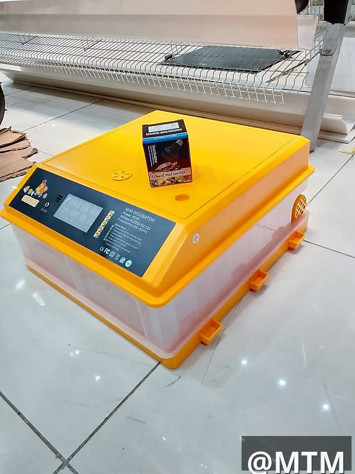 Mini incubators ranging from 64 to 204 eggs capacity