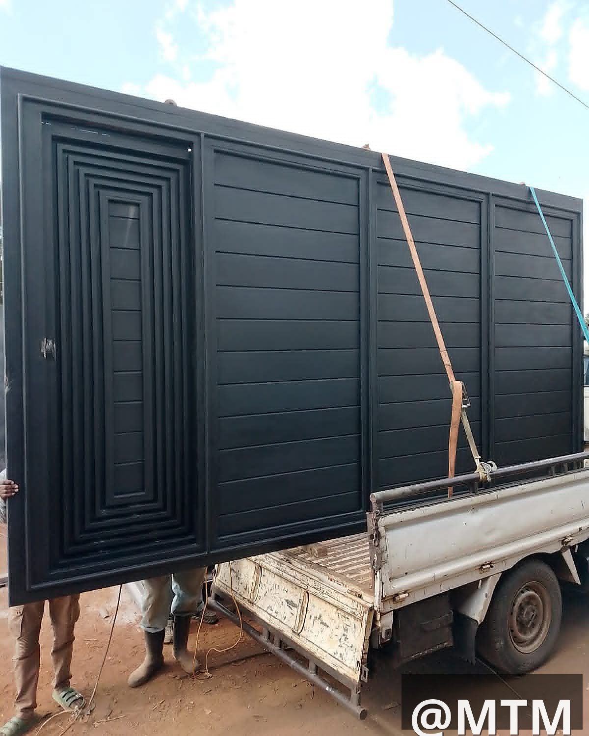 sliding gate 