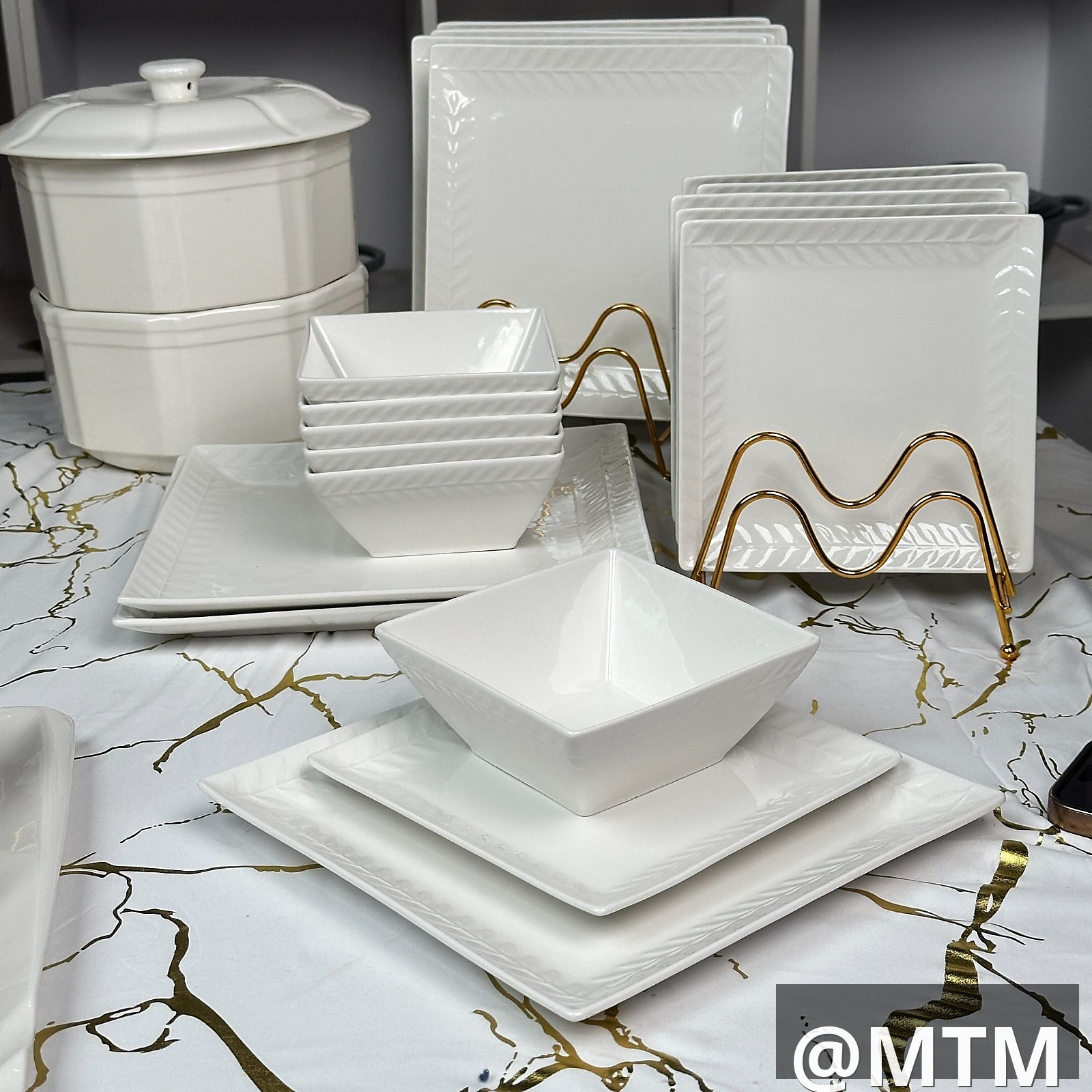 KITCHEN UTENSILS 