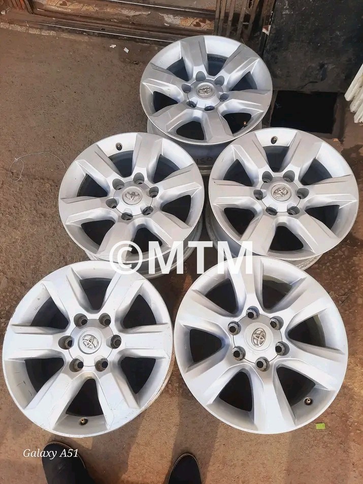 all sizes of Rims are available at our stock both Chinese and exjapanese
