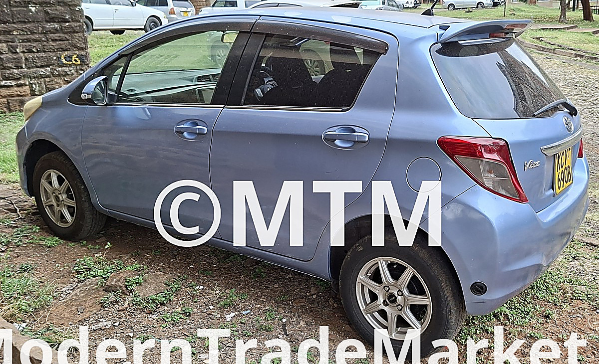 Toyota Vitz 