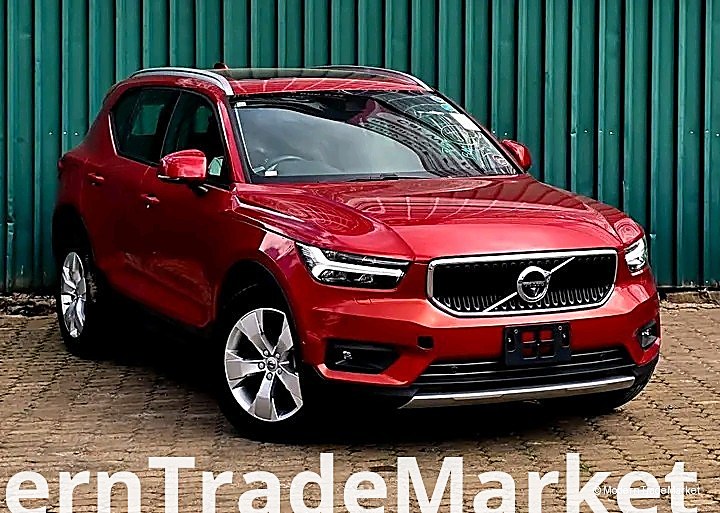 2018 VOLVO XC40 