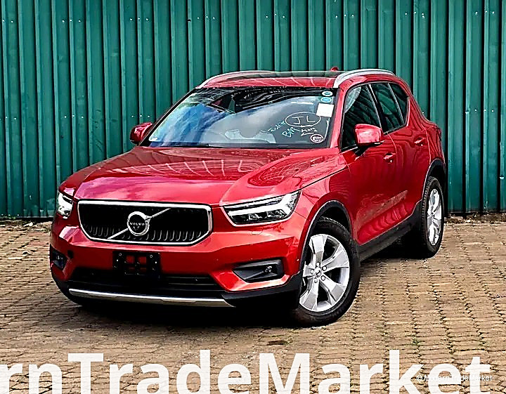 2018 VOLVO XC40 
