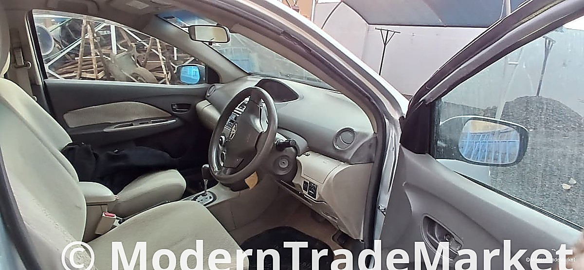 Toyota belta 1000cc yom 2010 2wd 