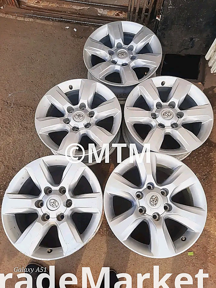 tyres and Rims at slightly negotiable prices and guaranteed to our customers,,,free delivery countrywide