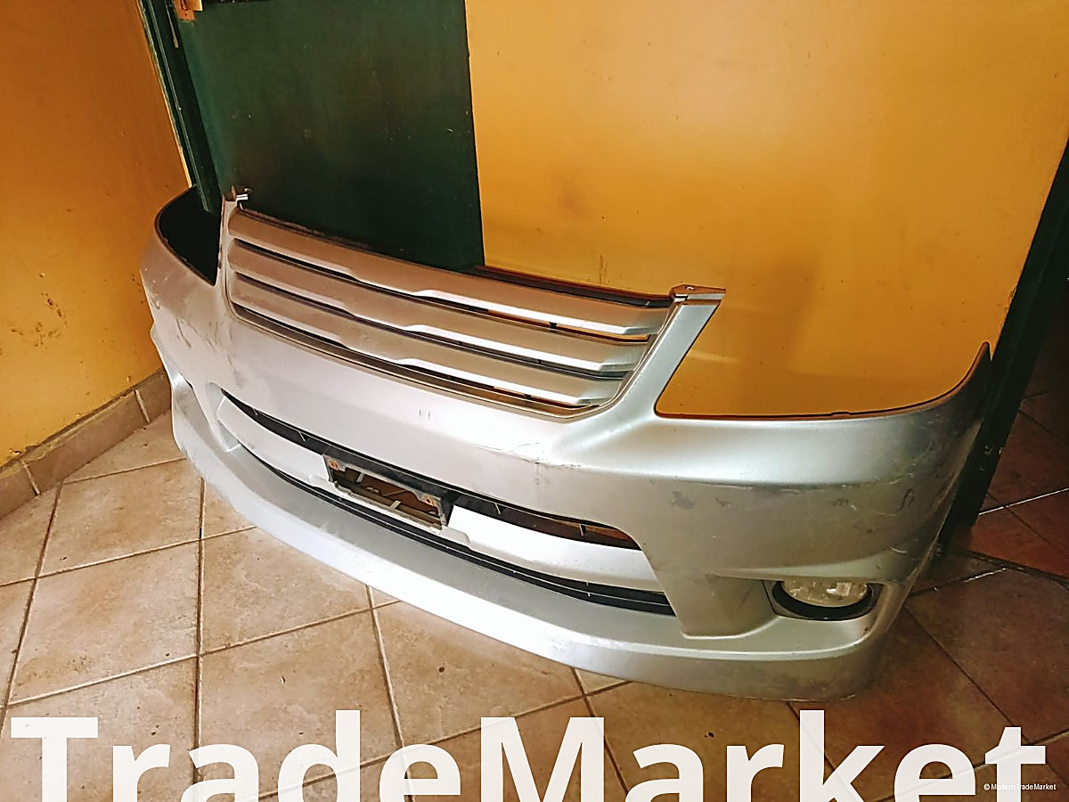 Noah 2003 front bumper 