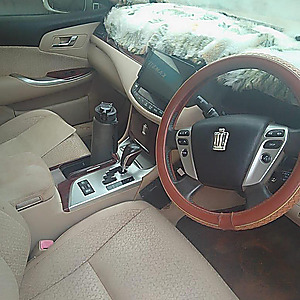 toyota crown perl white