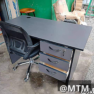office desk 